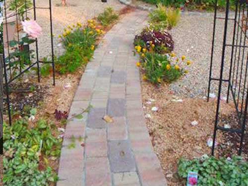 レンガの庭路の写真